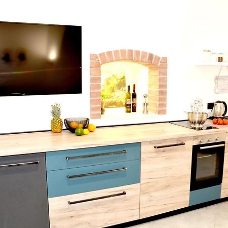 Studio Apartment Surf By The Sea Опатія Екстер'єр фото