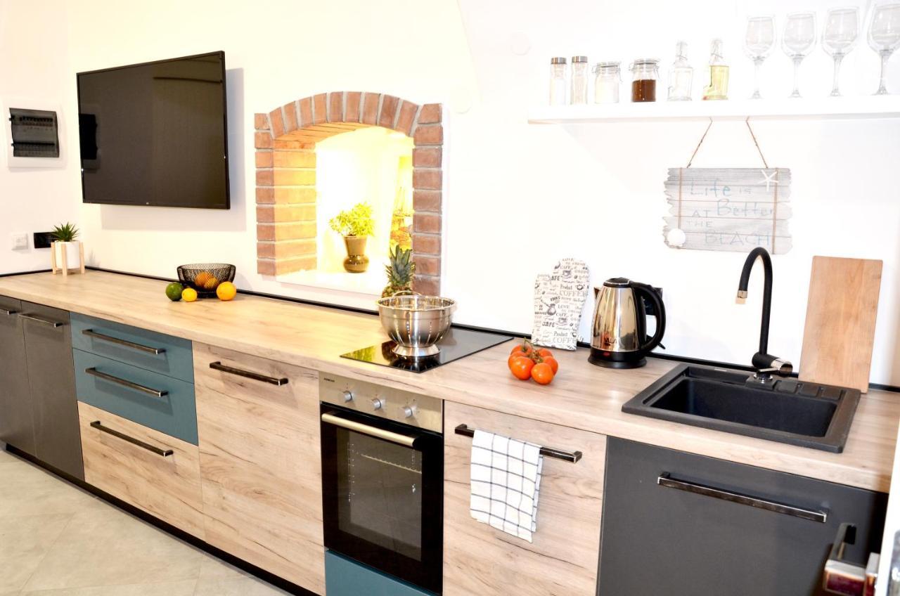 Studio Apartment Surf By The Sea Опатія Екстер'єр фото